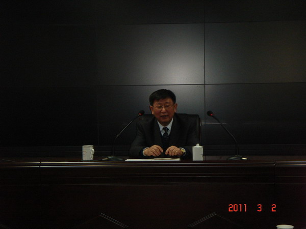 集團董事席華武總經理、王重樂副總經理，集團書記張正山親臨培訓現場為大家授課