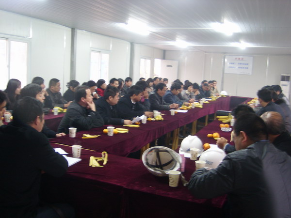 南京棲霞區(qū)馬群街道辦到我公司進行了考察，開展了有關(guān)科學(xué)發(fā)展觀的研討會